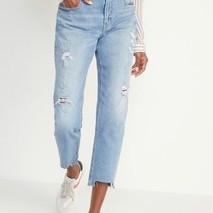 Mid-rise boyfriend straight cut off jeans